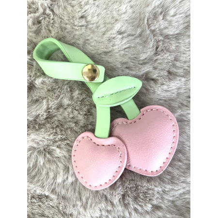 3329 Bag Charm Cherry Roze 3329 Bag Charm Cherry Roze
