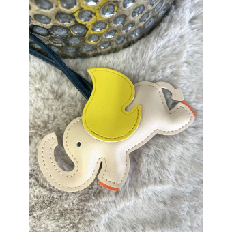 3366 Bag Charm Olifant Beige