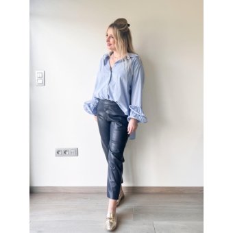 2903 Leatherlook broek donkerblauw Maat Medium